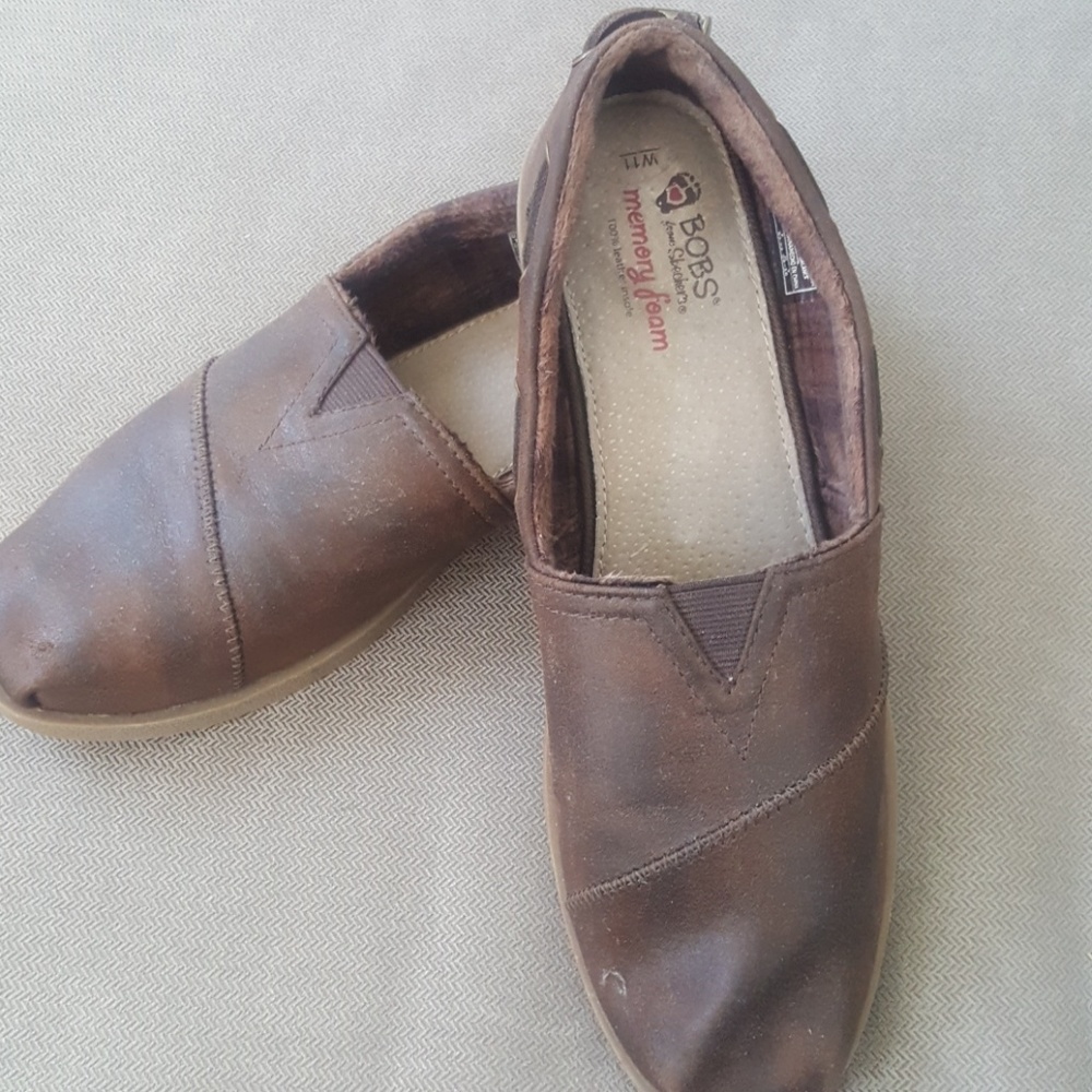 Bobs Sz 11 leather Mens Casual slip on